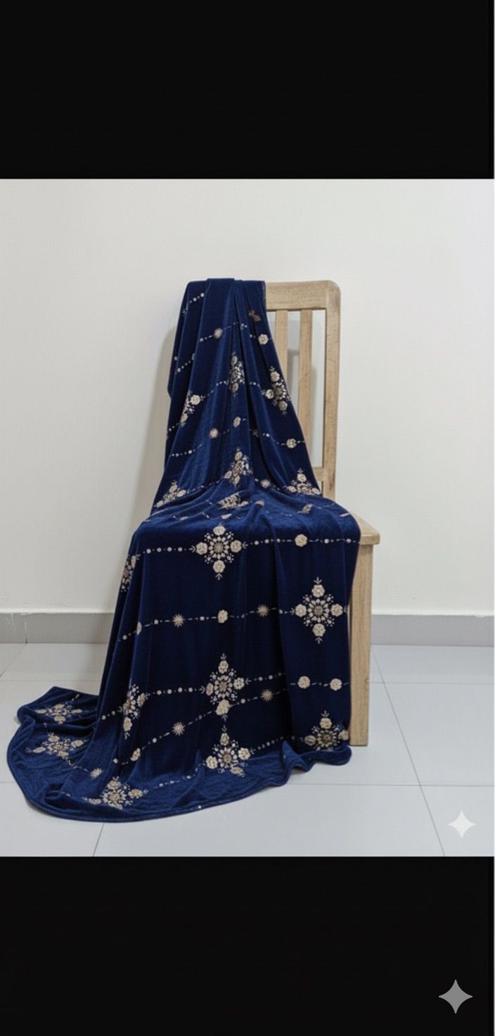 ELEGANT VALVET SHAWL